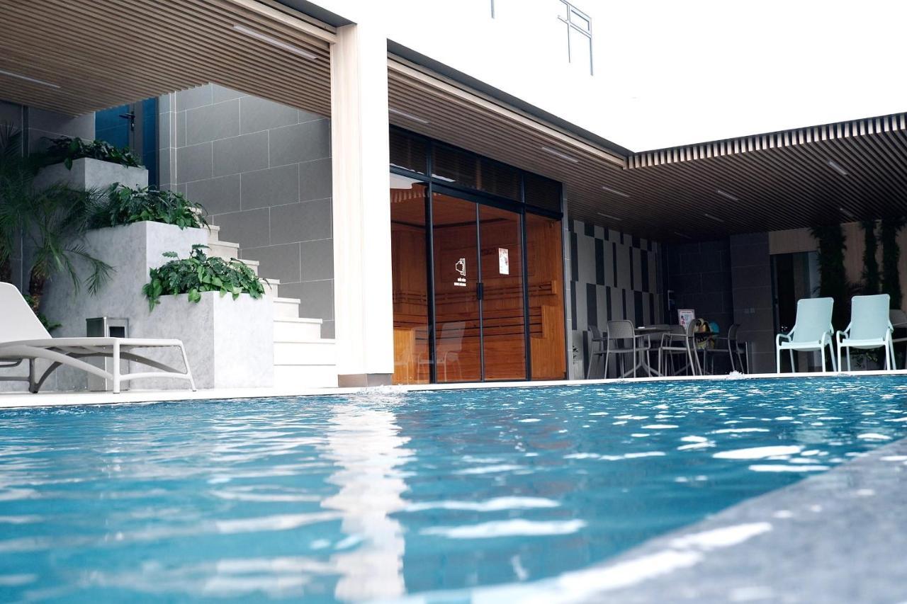 D'Lecia Ha Long Hotel Buitenkant foto